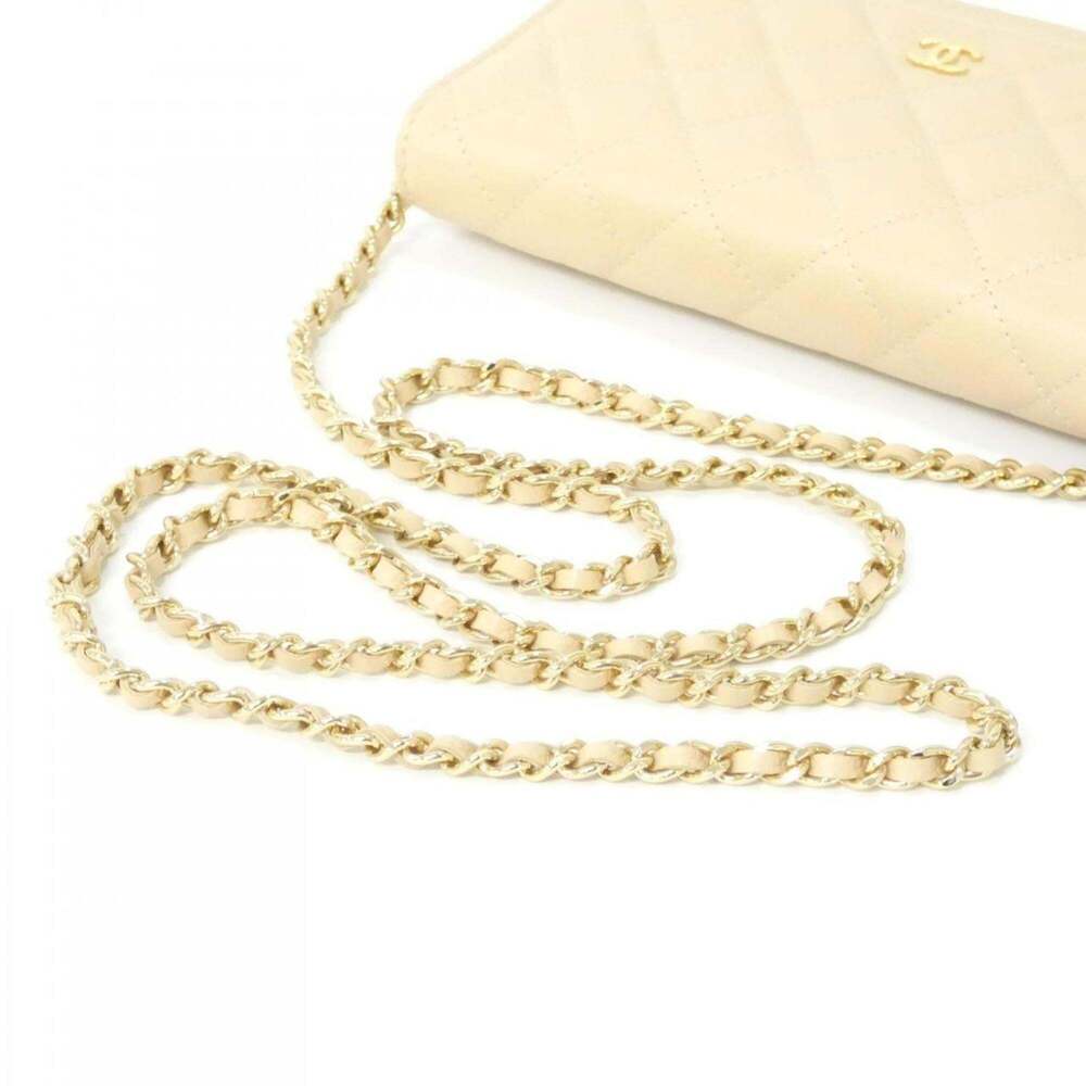 CHANEL Cream Wallet - Picture 5 of 8